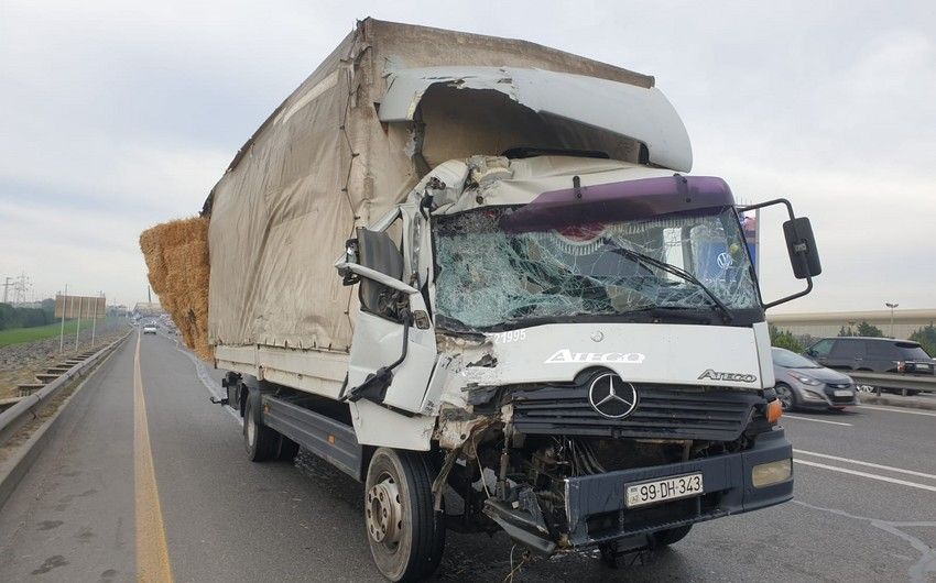 Bakıda qəzaya səbəb olan yük avtomobilinin sürücüsü qanunsuz fəaliyyət göstərib -     RƏSMİ