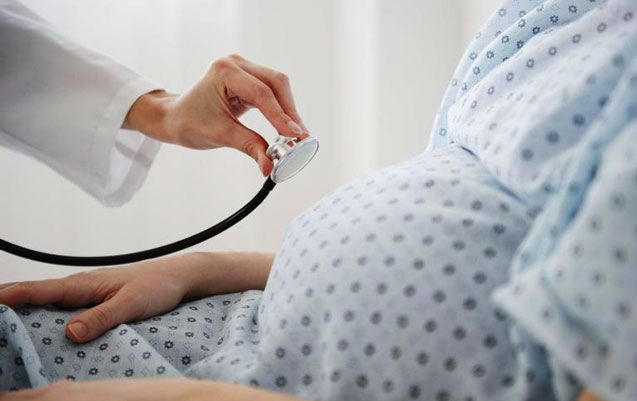 4 qızdan sonra oğul övladını dünyaya gətirən ana doğuş zamanı öldü -     Körpə də həyatını itirdi