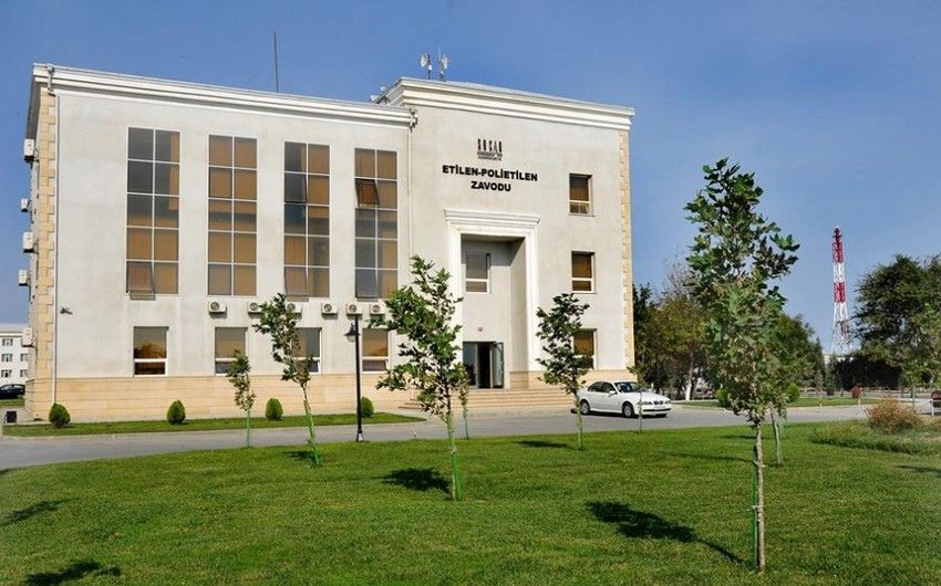 Nazirlik Sumqayıt Etilen-Polietilen zavodunda araşdırma aparır