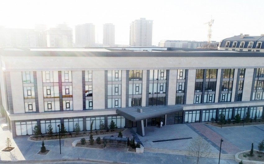 İlham Əliyev və Mehriban Əliyeva Bakı Avropa Liseyinin yeni binasının açılışını ediblər -   YENİLƏNDİ