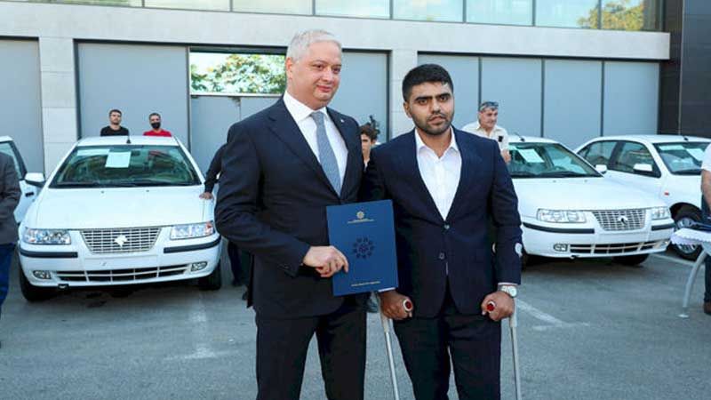 Amin Musayevə avtomobil verildi -   FOTOLAR
