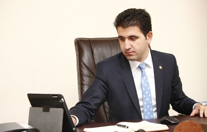 Deputat: “Yaxın illərdə 12 illik təhsil sisteminə keçid mümkün olacaq”