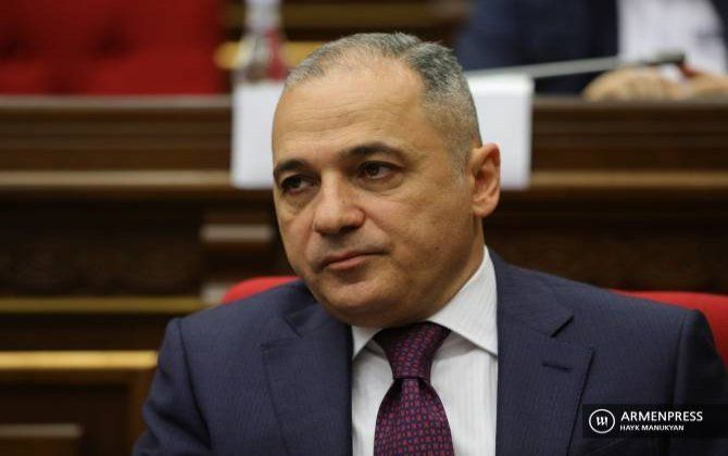 “Biz artıq Qarabağı itirmək yolundayıq” - Vahe Akopyan