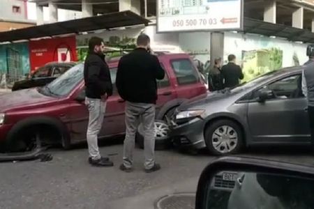 Bakıda “Land Rover” və “Honda” toqquşdu -       VİDEO