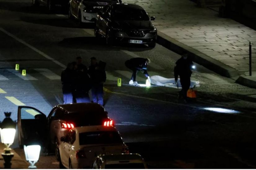 Polis minik avtomobilinə atəş açdı, ölənlər var