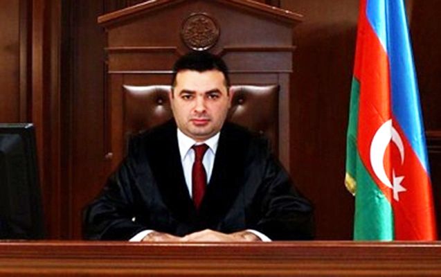 Arvadını öldürən hakimin cəzası azaldıldı