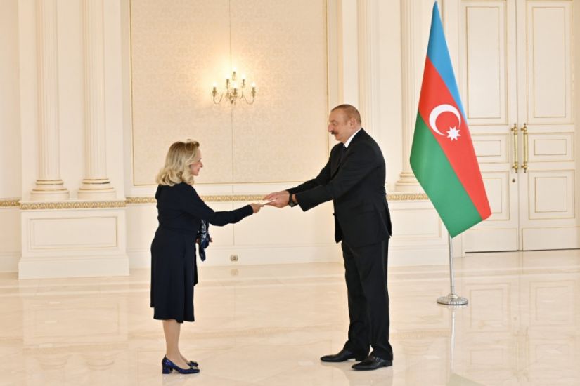 İlham Əliyev Panamanın Azərbaycandakı yeni səfirinin etimadnaməsini qəbul etdi -   YENİLƏNDİ