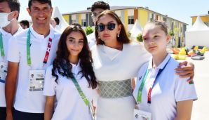İlham Əliyev və Mehriban Əliyeva Konyada azərbaycanlı idmançılarla görüşdü -       YENİLƏNDİ — foto 6