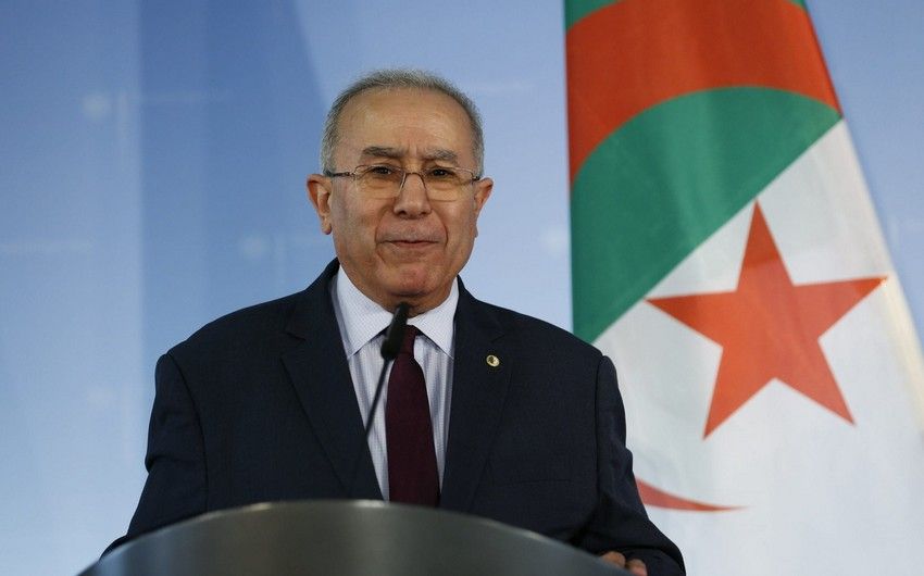 Əlcəzairin xarici işlər naziri Azərbaycana gəlir