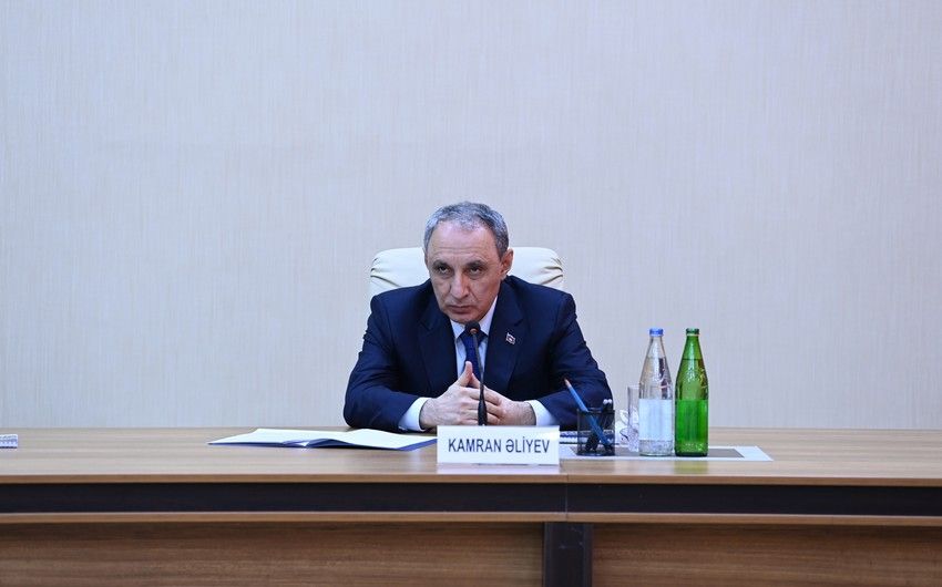 Kamran Əliyev Türkiyəyə getdi