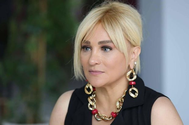 "Ola bilər ki, siz bahalı geyinirsiniz, mən ucuz şey geyinirəm"