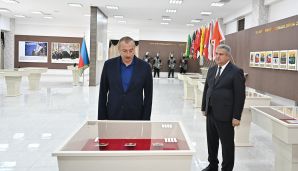 Prezident Ağsuda Gənc Sənətkarlar Mərkəzinin və Dövlət Rəmzləri Muzeyinin açılışında iştirak etdi -     YENİLƏNDİ — foto 3