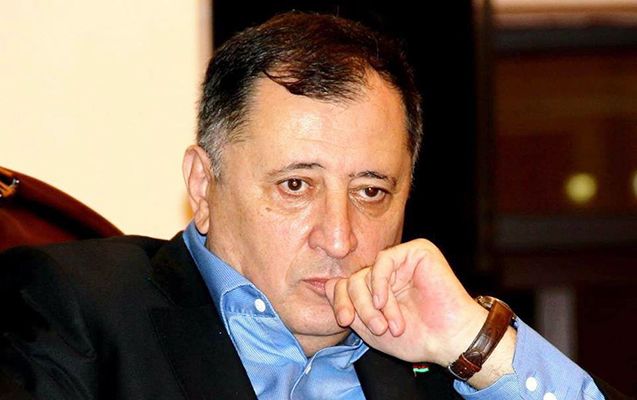 "Dünyada belə bir əllamə hakimiyyət görməmişəm ki, sözdə bir cür, əməldə başqa cür olsun" -     Baba Vəziroğlu