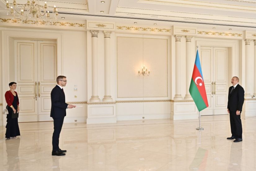 Prezident İsveçin Azərbaycanda yeni təyin olunan səfirinin etimadnaməsini qəbul etdi -   YENİLƏNDİ