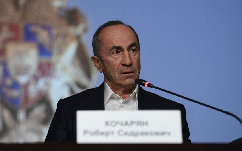 Köçəryan Ermənistanı tərk etdi