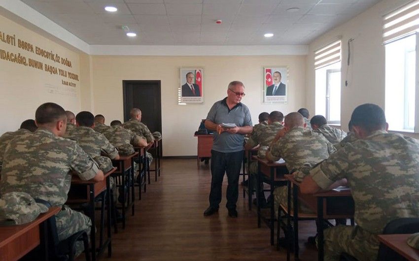 MN: Hərbi hissələrdə psixoloji işə dəstək fəaliyyətləri davam etdirilir