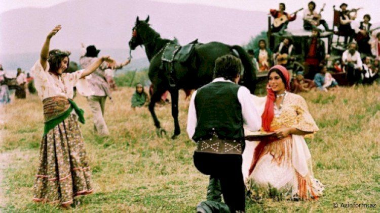 Qaraçılar haqqında maraqlı faktlar:     Bakirə qızlar 14 yaşda...