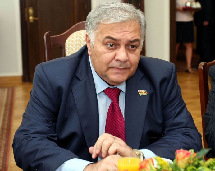 “Mən Oqtay Əsədovdan qorxmuram...” –     Federasiyada qalmaqal