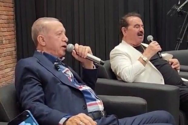 Ərdoğan İbrahim Tatlısəslə birgə türkü oxudu –     VİDEO