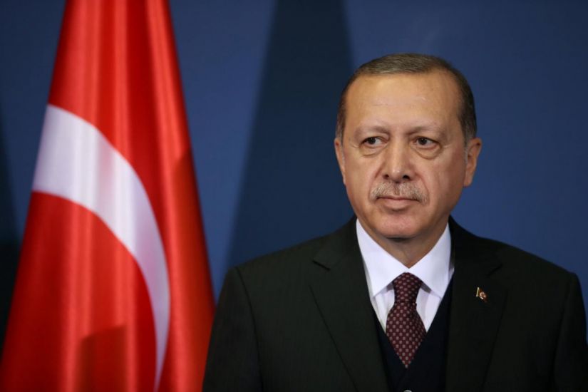 Ərdoğan Kahramanmaraşda Azərbaycan xilasedicilərinin axtarış-xilasetmə işləri ilə tanış oldu