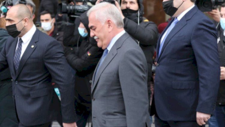 Vasif Talıbov Naxçıvana qayıtmayacaq?