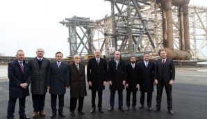 Prezident “Azəri-Mərkəzi-Şərqi” platformasının dayaq blokunun dənizə yola salınması mərasimində iştirak edib -     YENİLƏNDİ — foto 1
