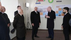 Prezident “Azəri-Mərkəzi-Şərqi” platformasının dayaq blokunun dənizə yola salınması mərasimində iştirak edib -     YENİLƏNDİ — foto 4