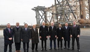 Prezident “Azəri-Mərkəzi-Şərqi” platformasının dayaq blokunun dənizə yola salınması mərasimində iştirak edib -     YENİLƏNDİ — foto 5
