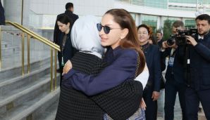 Mehriban Əliyeva Türkmənbaşı şəhərində təsviri və dekorativ sənət əsərlərindən ibarət sərgilərlə tanış olub — foto 4