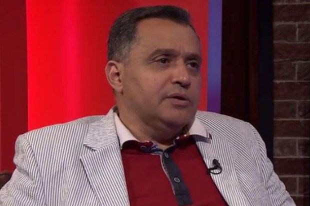 “Məktəbdə uşaqlarıma deyirdilər ki, atanız qadın paltarı geyinir“