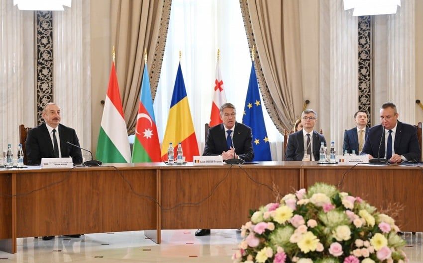 Prezident Buxarestdə plenar iclasda çıxış etdi  -   YENİLƏNDİ - 3