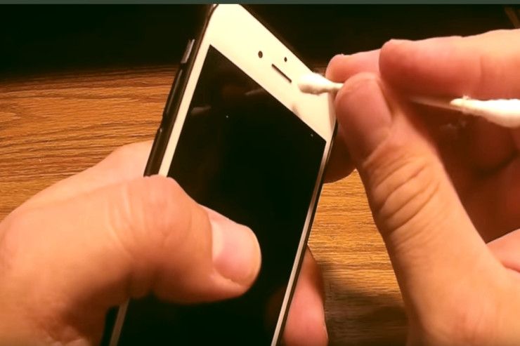 Telefonların dinamikini düzgün təmizləməyin     YOLLARI