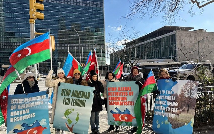 Nyu-Yorkda yaşayan azərbaycanlılar BMT-nin binası qarşısında aksiya keçiriblər