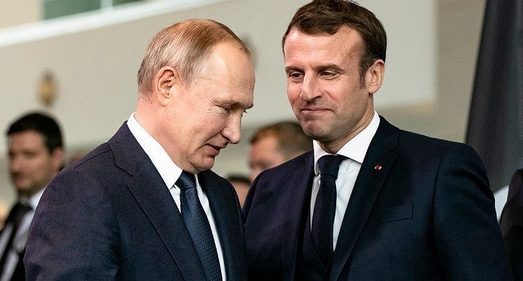 Putin Makrona cavab verdi