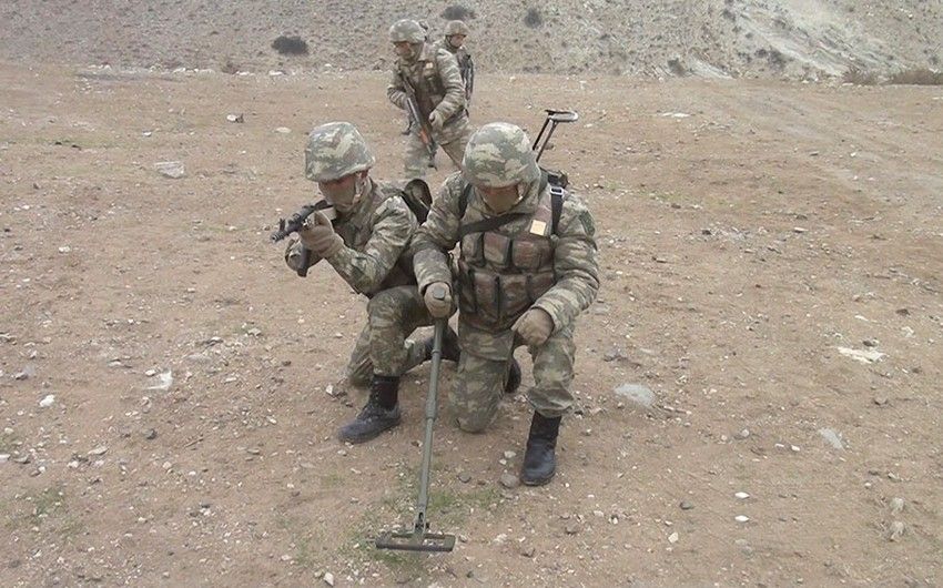 Azərbaycan Ordusunun komandoları real döyüş şəraitində təlim keçir