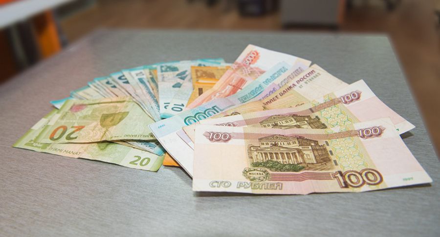 Manat bahalaşdı