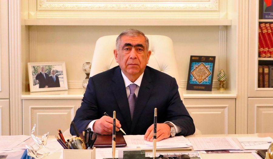 Saleh Məmmədovun qəbulunda qalmaqal:     Pul paylayıb?