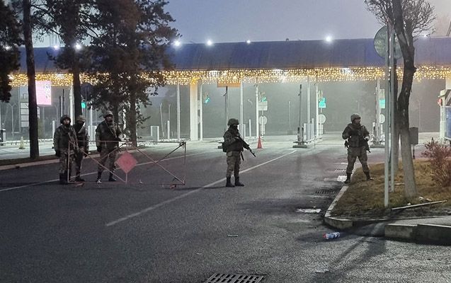 XİN: Xarici vətəndaşların Qazaxıstana girişinə qadağa qoyulmayıb