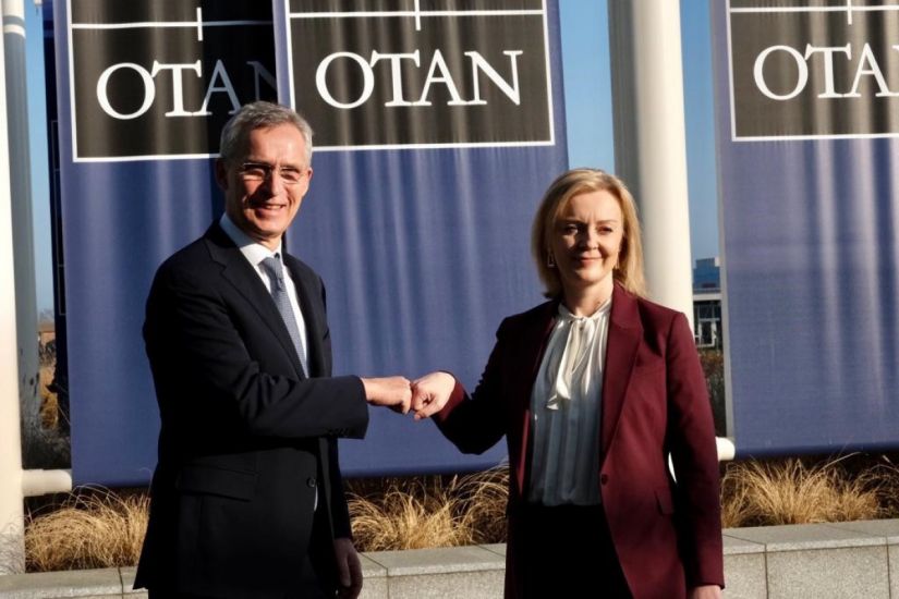Stoltenberq və Britaniya XİN başçısı Ukraynanı müzakirə etdi