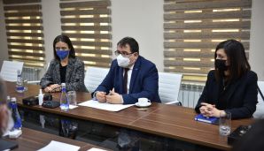 Avropa İttifaqının Azərbaycan nümayəndəliyinin rəhbəri Medianın İnkişafı Agentliyində olub -   FOTO — foto 1