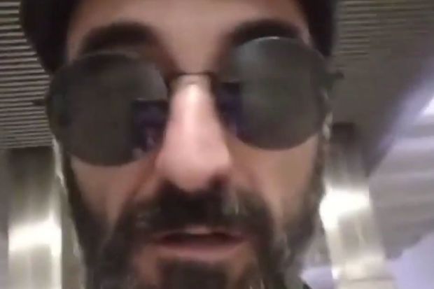DİN-dən metroda balta ilə gəzən şəxs barədə     AÇIQLAMA