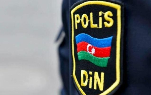 Polis əməkdaşının atasını bıçaqlayan şəxsə hökm oxundu