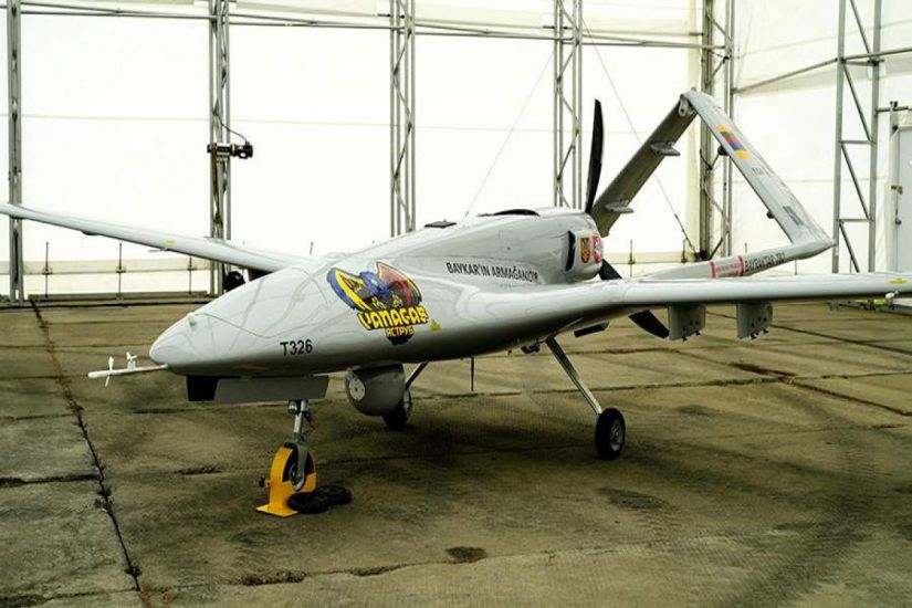 “Bayraktar” pilotsuz uçuş aparatı Litvadan Ukraynaya təhvil verildi