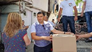 Adil Əliyev Qurban bayramı münasibətilə şəhid ailələri, qazilərə qurban payı verdi –       FOTO — foto 11