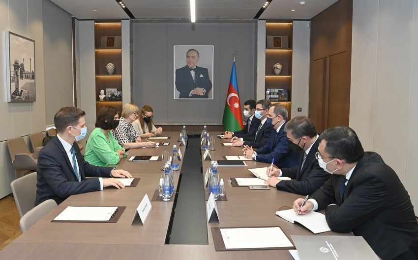 Ceyhun Bayramov Almaniya Federal Parlamentinin vitse-prezidenti ilə görüşdü
