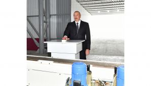 Dövlət başçısı Sumqayıt Kimya Sənaye Parkında açılış və təməlqoyma mərasimlərində iştirak edib -     YENİLƏNDİ — foto 2
