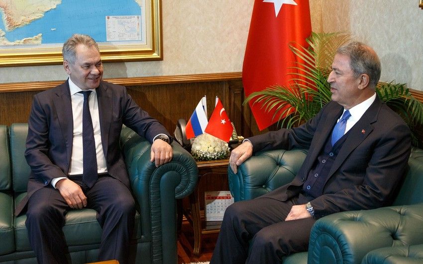 Hulusi Akar və Sergey Şoyqu arasında görüş oldu