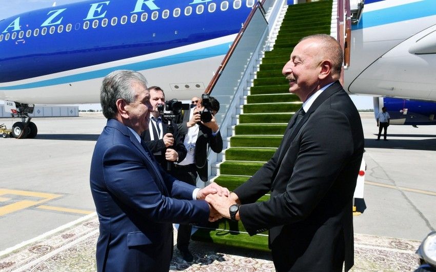 İlham Əliyev özbəkistanlı həmkarını Azərbaycana dəvət etdi