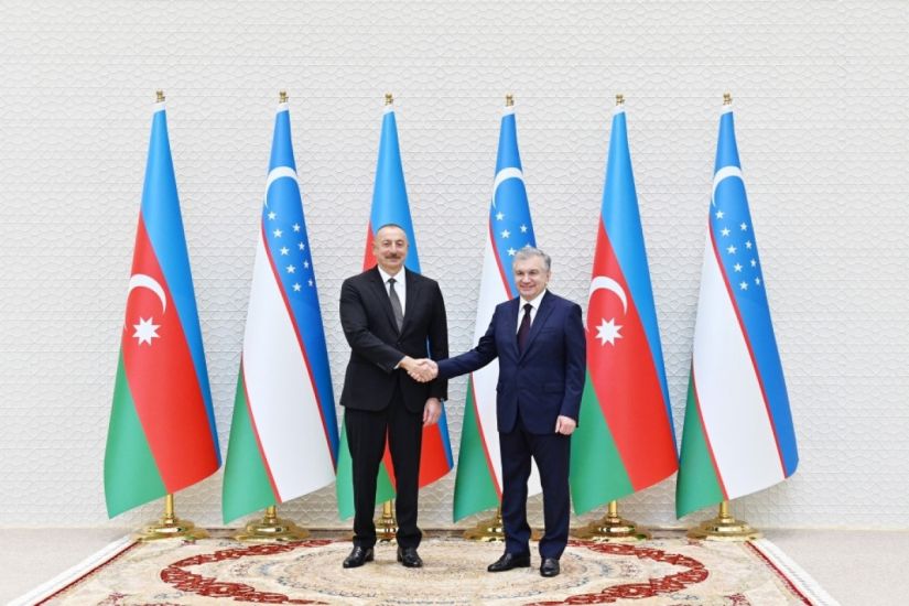 İlham Əliyev Şavkat Mirziyoyevə zəng etdi