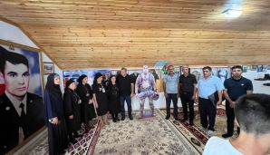 Adil Əliyev Astarada şəhid Pəncəli Teymurovun ev muzeyini ziyarət etdi -       FOTO — foto 1
